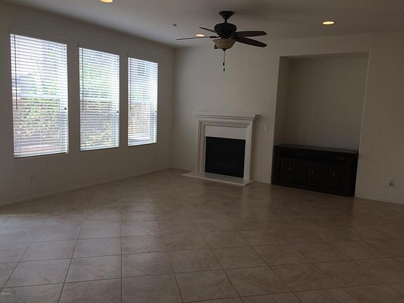 3rd image of 4777 Dartmoor Ct