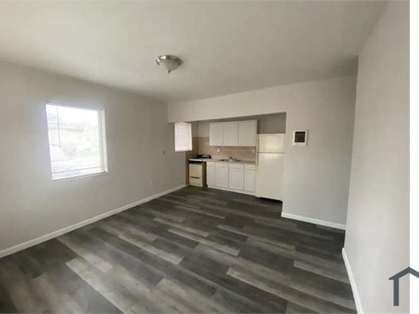 301 Sharar Ave APT 8