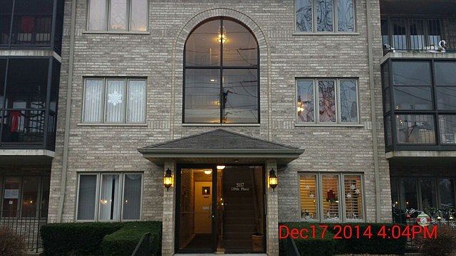1st image of 5117 W 139th Pl #504