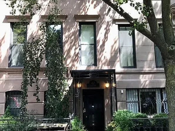 43 Charles St APT 2, New York, NY 10014