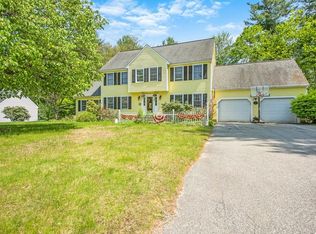 27 Paige Farm Rd, Amesbury, MA 01913