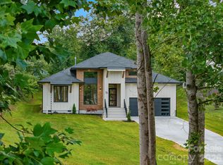 25 Copper Mill Ct, Candler, NC 28715