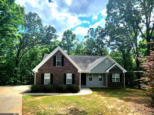 88 Mount View Dr, Jefferson, GA 30549
