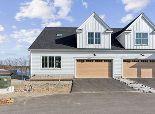 15 Isle Ave #101, Saco, ME 04072