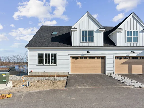 15 Isle Ave Avenue #101, Saco, ME 04072