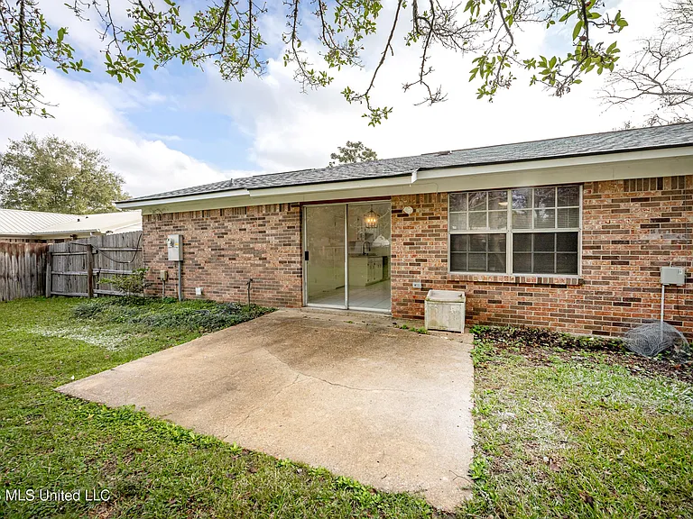1213 King Henry Dr — Photo 55