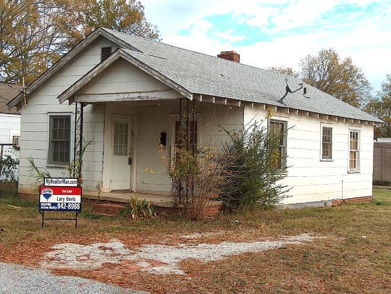 1st image of 122 Plowden Ave