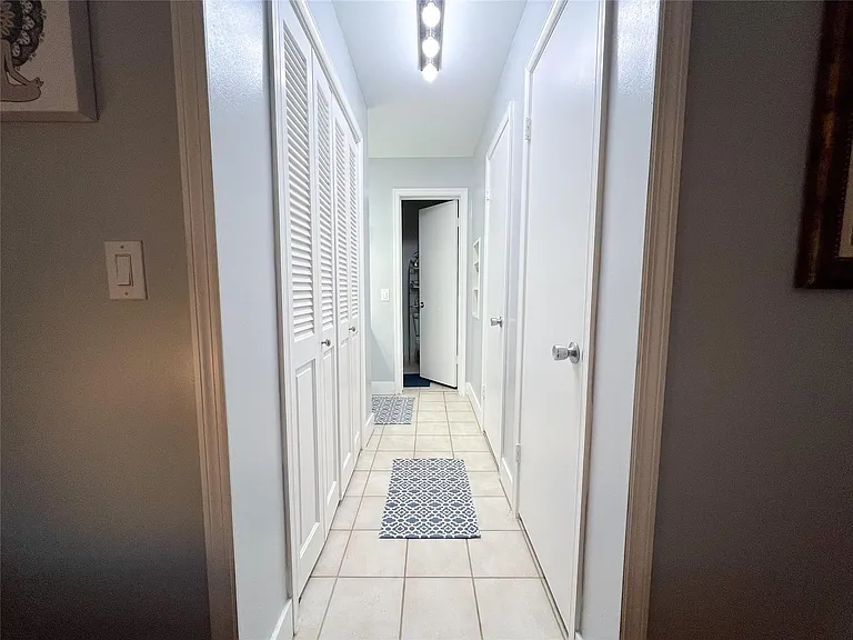 6239 Bay Club Dr #1 — Photo 13