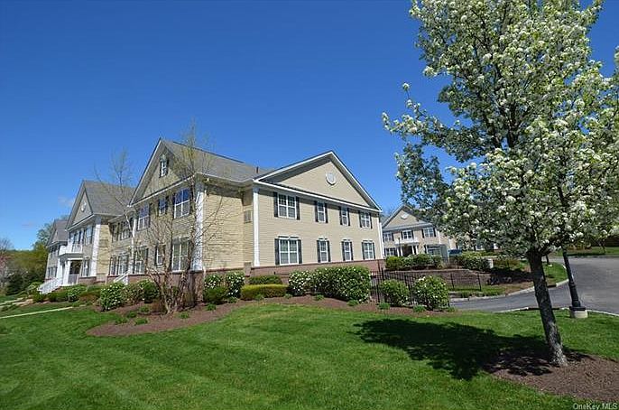 1st image of 214 Canter Ct