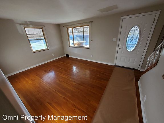 3rd image of 238 Mifflin St