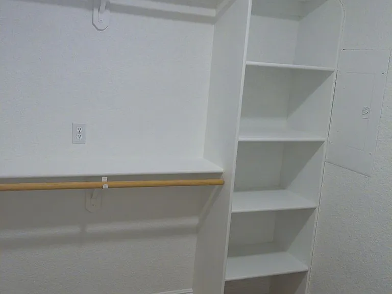 2410 Baron Dr — Photo 33