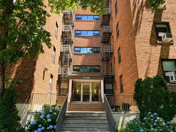 75-05 210th Street #4N, Oakland Gardens, NY 11364