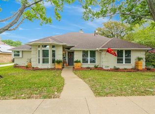 5107 Caliente Dr, Arlington, TX 76017