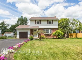 247 Marilynn St, East Islip, NY 11730