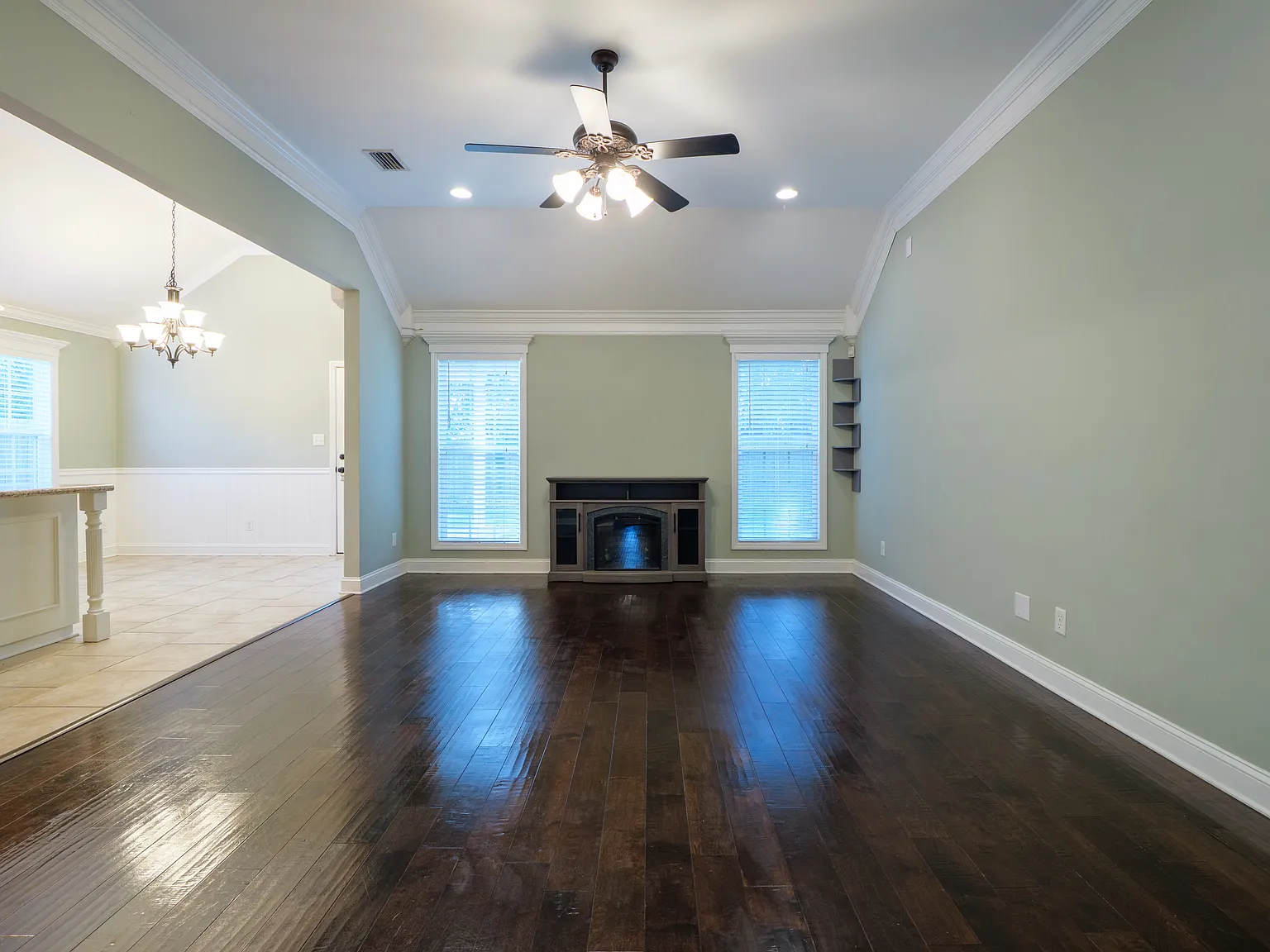 3 bed, 1462 sqft, $1,800 — Photo 3