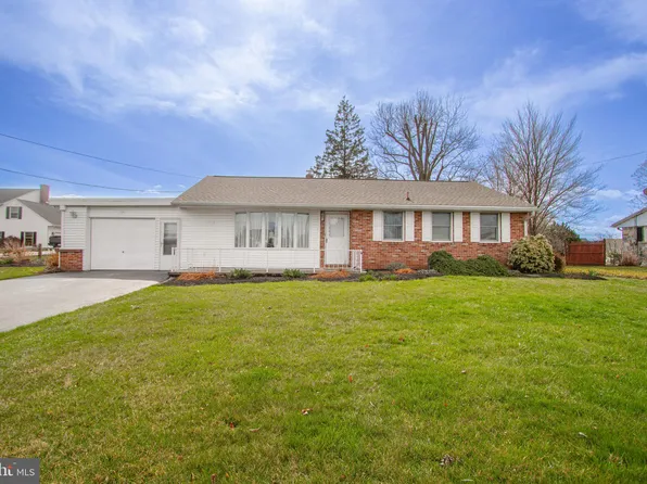 1400 Poplars Rd, York, PA 17408