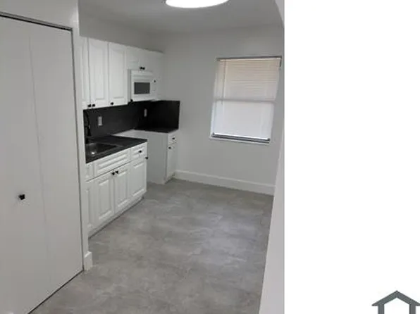 220 NW 12th Ct, Pompano Beach, FL