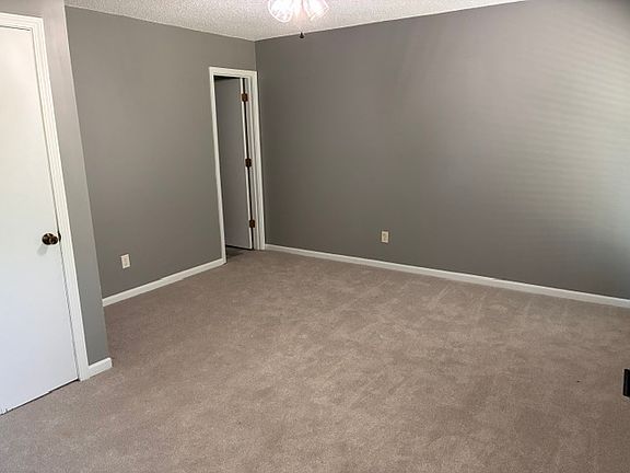5th image of 7038 N Fisk Ct