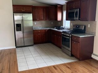 58 Crosby St APT 3, Lawrence, MA 01843