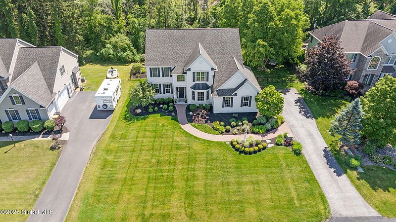4th image of 11 Fairview Lane