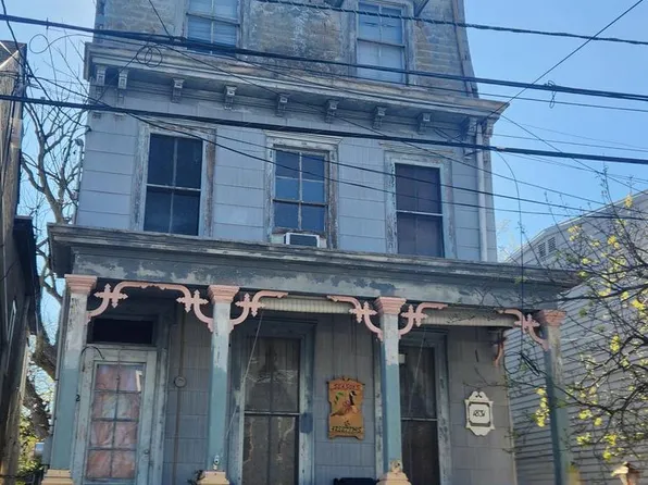 402 Prince St, Bordentown, NJ 08505