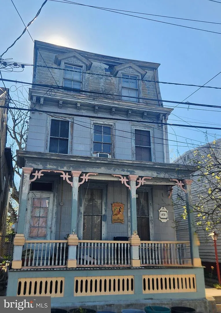 402 Prince St photo 1