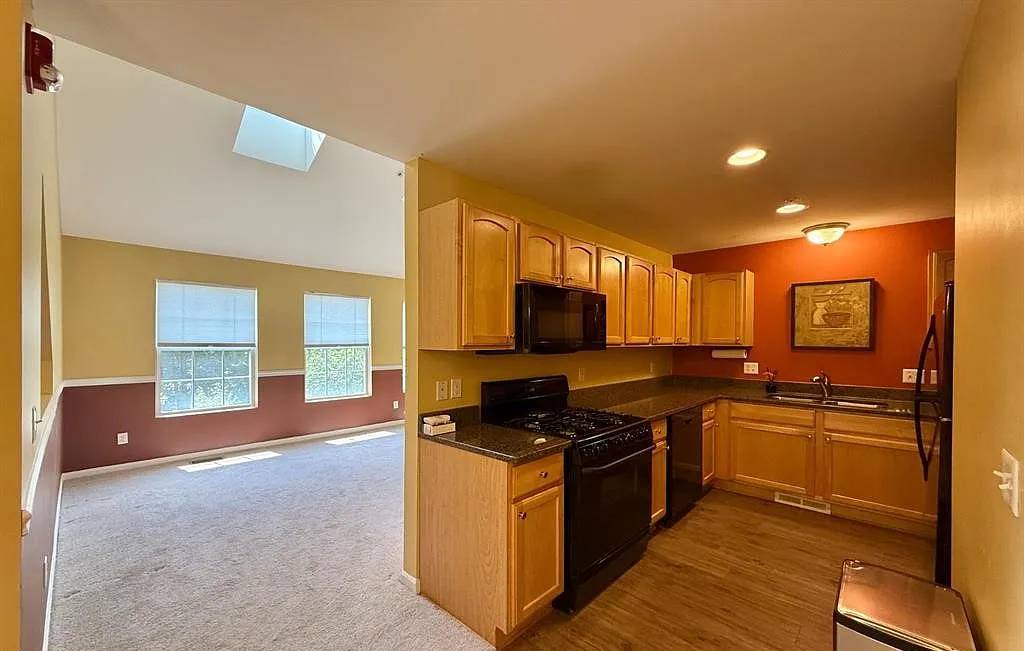 2 bed, 1444 sqft, $2,000 — Photo 4
