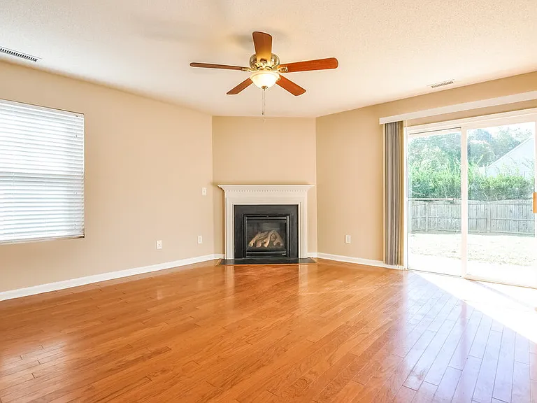 63 Brookhaven Dr — Photo 3