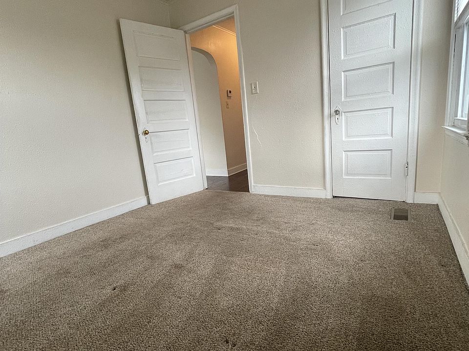 1st image of 2325 2nd Ave E #1