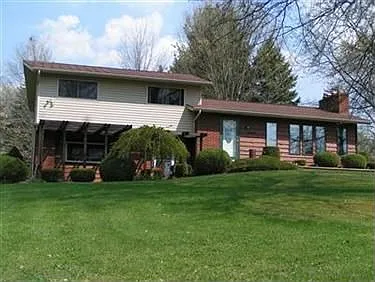 15919 Valley View Rd photo 1