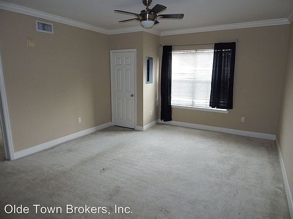 3rd image of 204 E South St Unit 4055