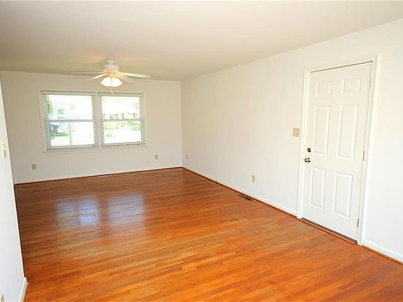 5th image of 4932 Narragansett Dr