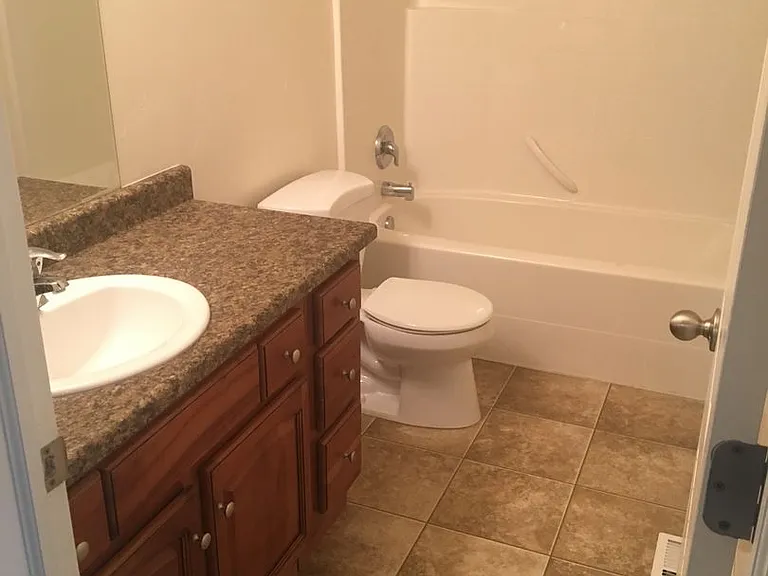 1507 N 540 W #104 — Photo 5
