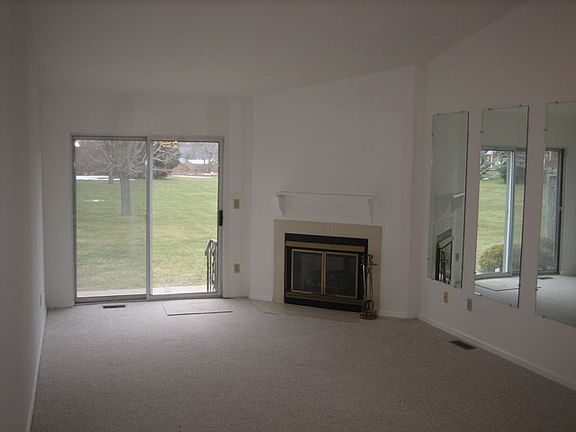 4th image of 2555 Youngs Ave APT 2C