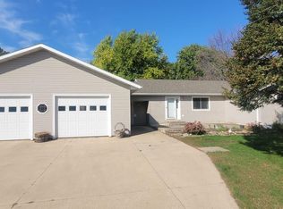 501 Joyce St, Sanborn, IA 51248