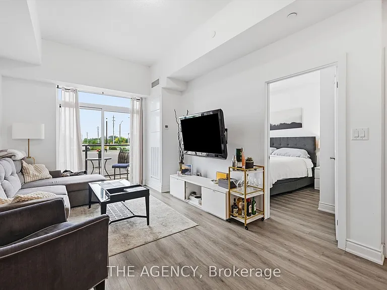 450 Dundas St E #101 — Photo 11