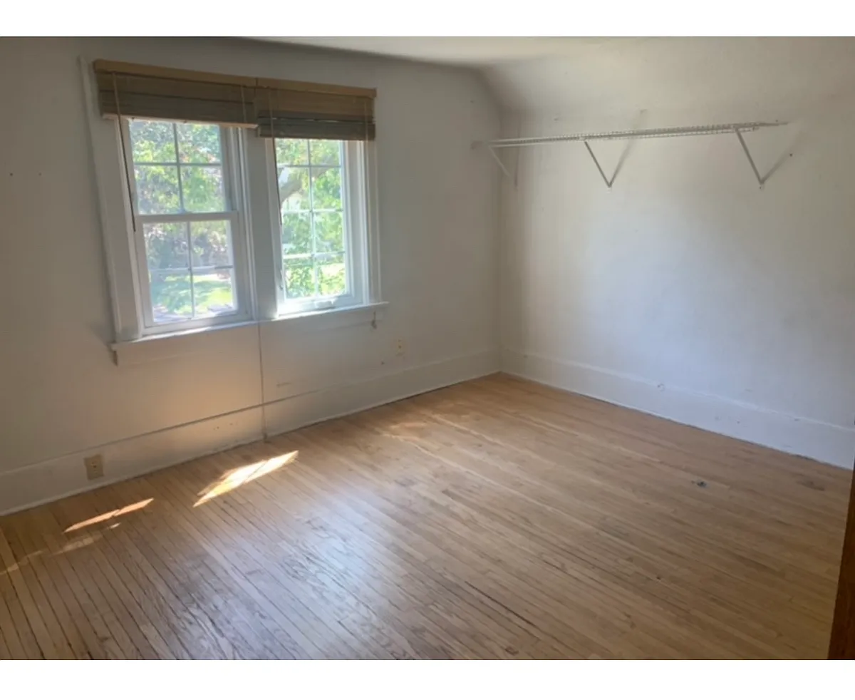 Building Photo - 2921 Wood St #2921
