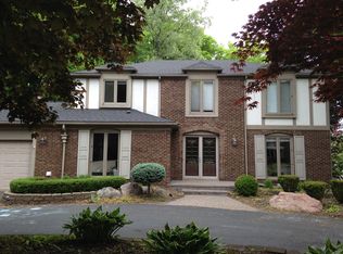 35036 Quaker Way, Farmington Hills, MI 48331