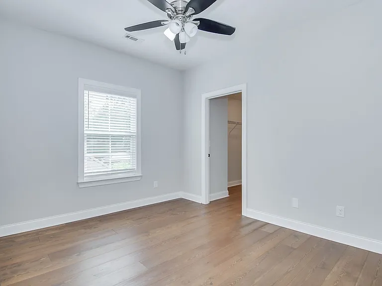 344 Colonnades Dr — Photo 39