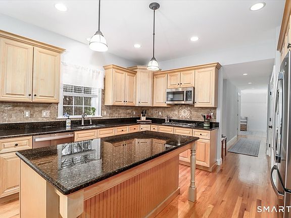 5th image of 80 Washington Ridge Road