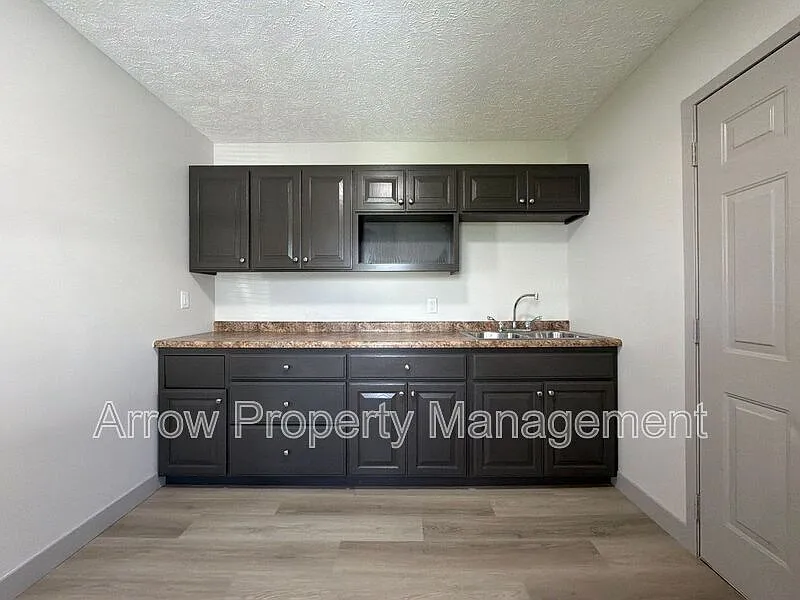 3 bed, 2.0 bath, $1,500 — Photo 3