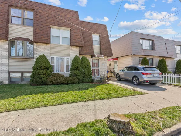 1676 S Railroad Ave, Staten Island, NY 10306