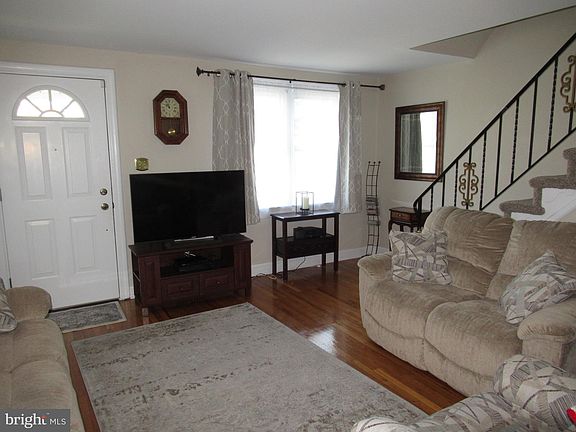 5th image of 4002 Brunswick Ave