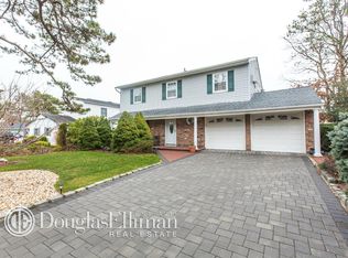 8 Bobann Dr, Nesconset, NY 11767