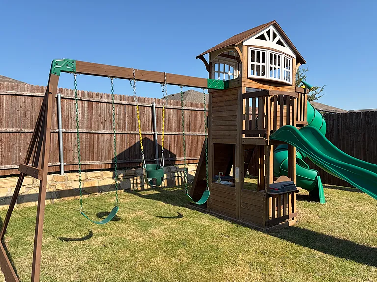 125 Hollytree Ln — Photo 32