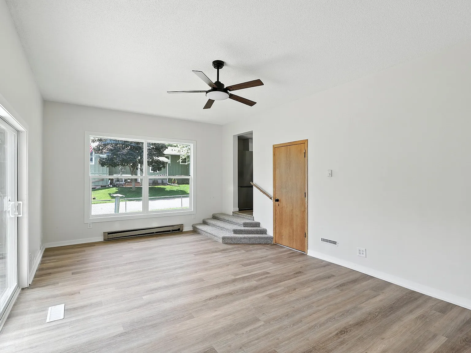 4 bed, 1400 sqft, $2,350 — Photo 4