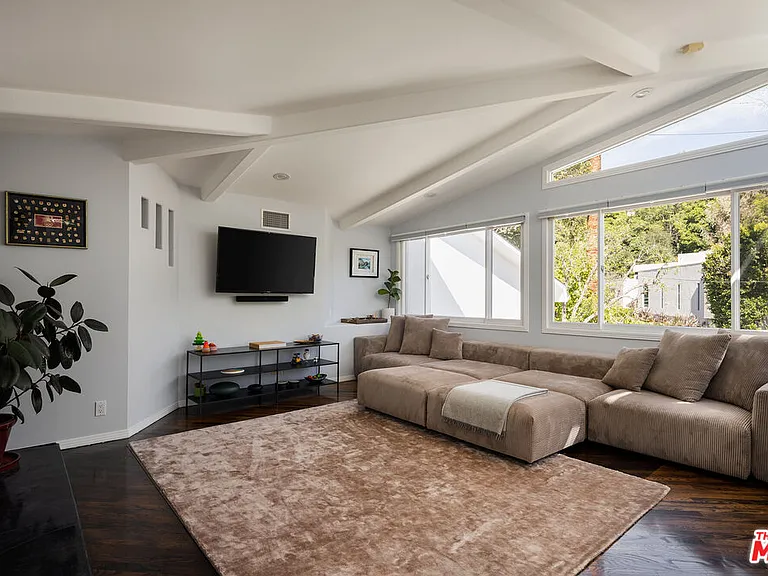 12317 Rochedale Ln — Photo 6