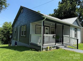 703 Stage St NW, Lenoir, NC 28645