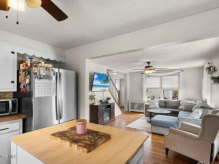 585 Bamford Ave — Photo 26