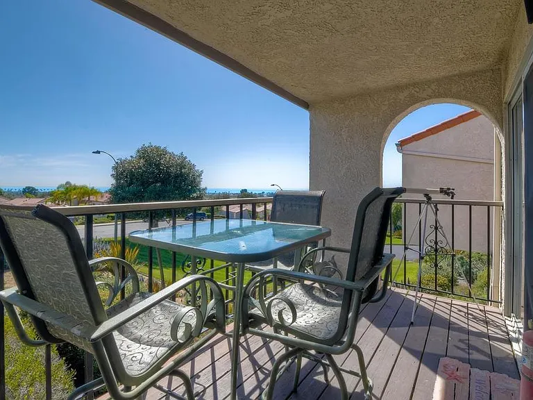 916 Caminito Estrada #B — Photo 15